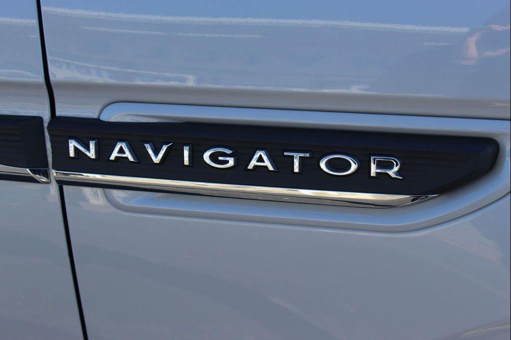 used 2024 Lincoln Navigator car, priced at $61,498