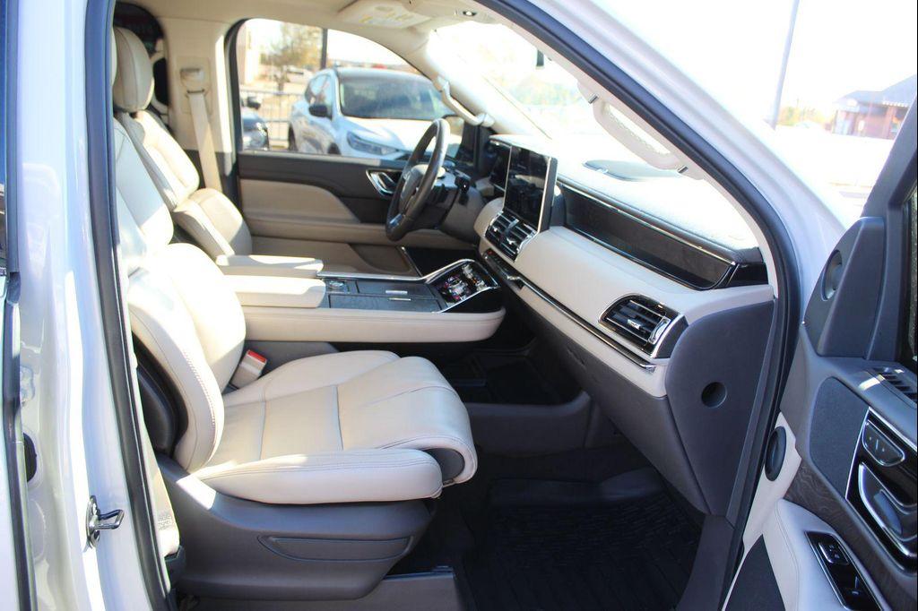 used 2024 Lincoln Navigator car, priced at $61,498