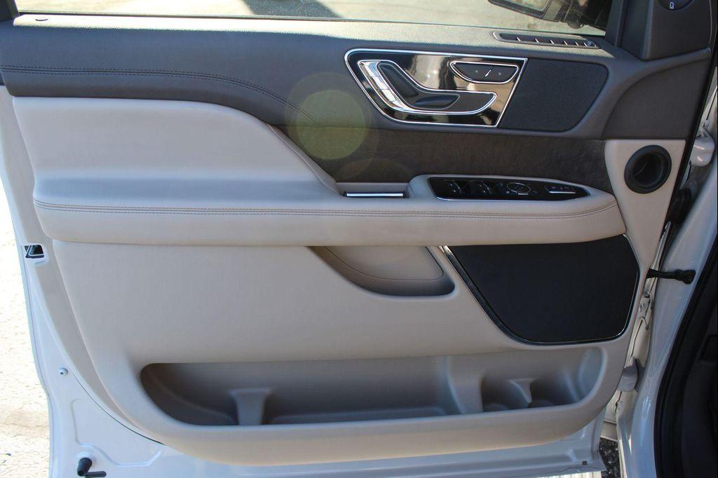 used 2024 Lincoln Navigator car, priced at $61,498