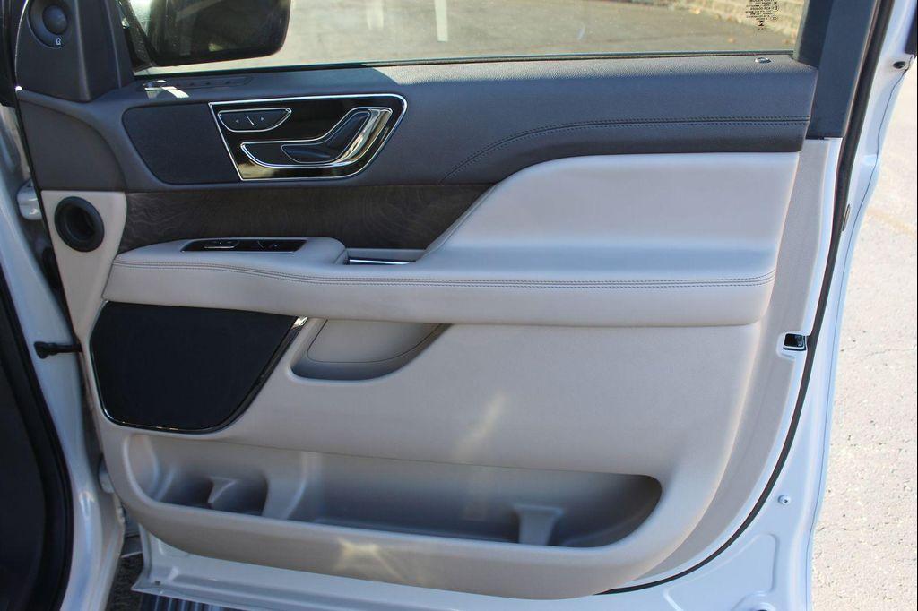 used 2024 Lincoln Navigator car, priced at $61,498