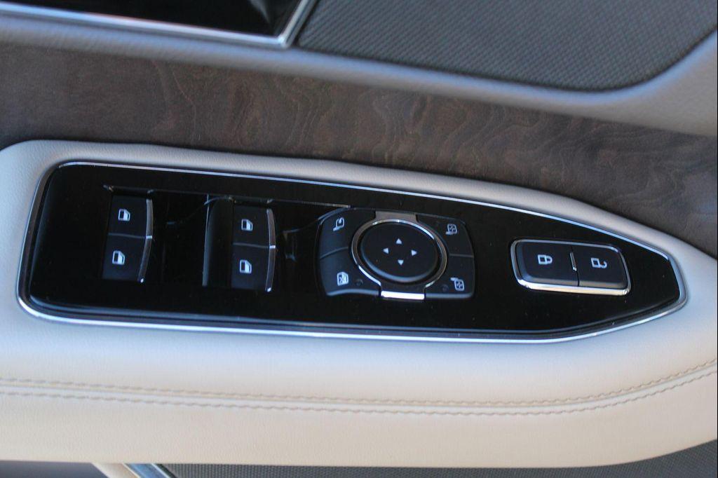 used 2024 Lincoln Navigator car, priced at $61,498