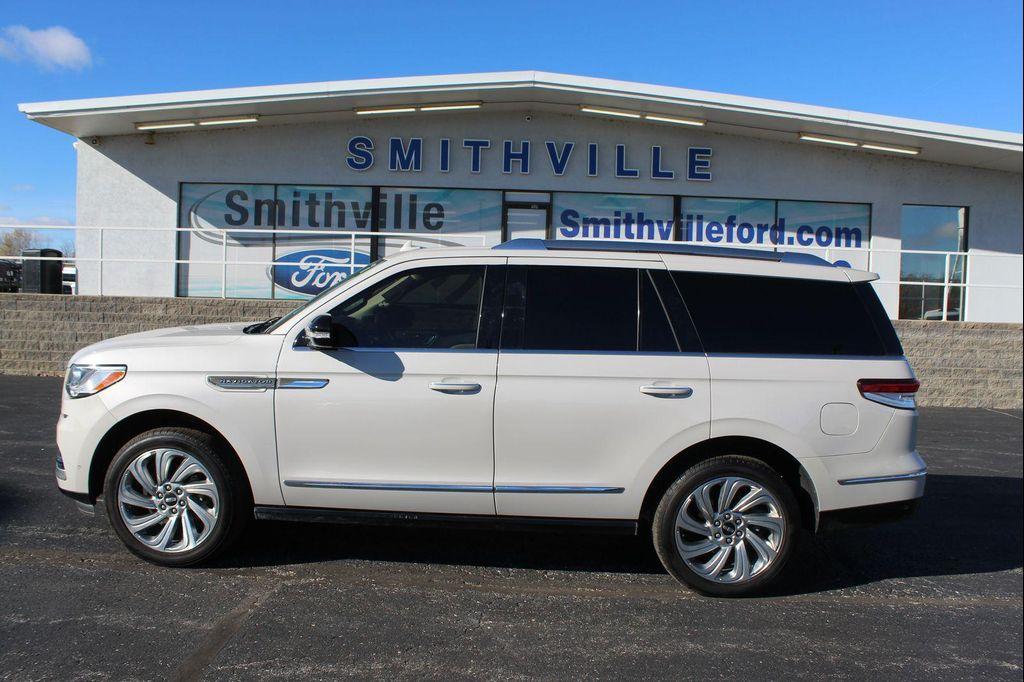 used 2024 Lincoln Navigator car, priced at $61,498