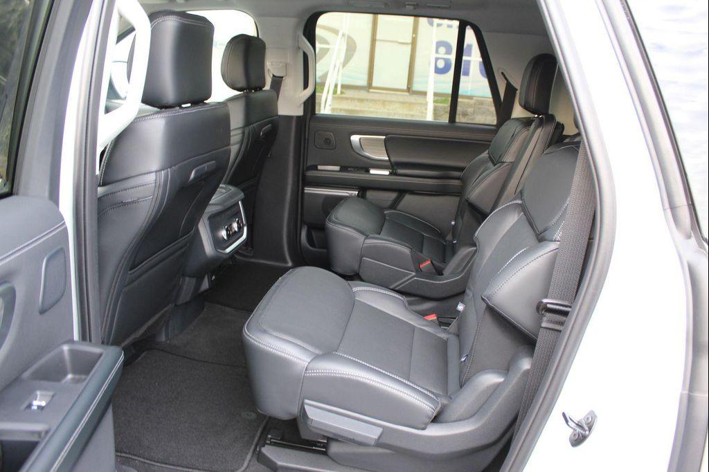 new 2025 Ford Expedition Max car, priced at $80,662