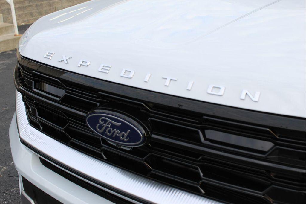 new 2025 Ford Expedition Max car, priced at $80,662