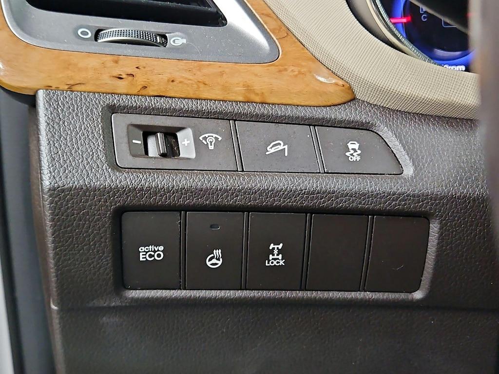 used 2013 Hyundai Santa Fe car, priced at $13,998