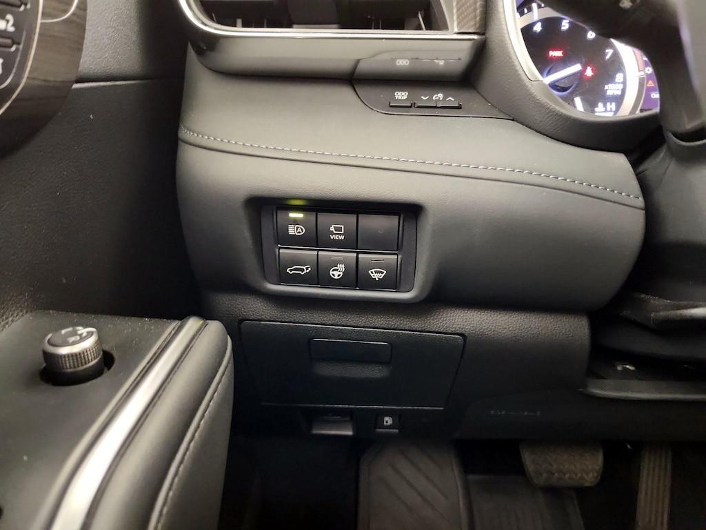used 2022 Toyota Highlander car, priced at $45,998