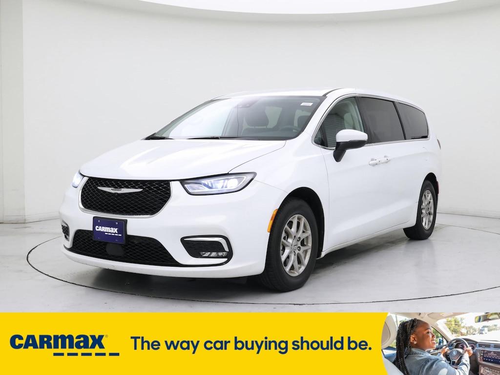 used 2023 Chrysler Pacifica car, priced at $26,998