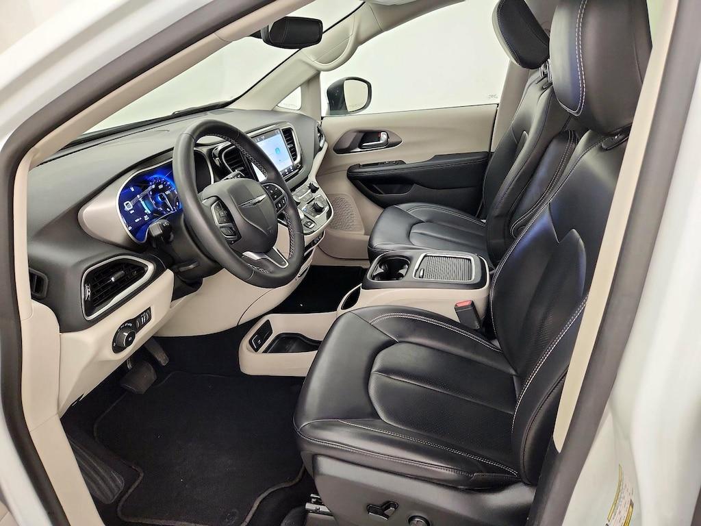 used 2023 Chrysler Pacifica car, priced at $26,998