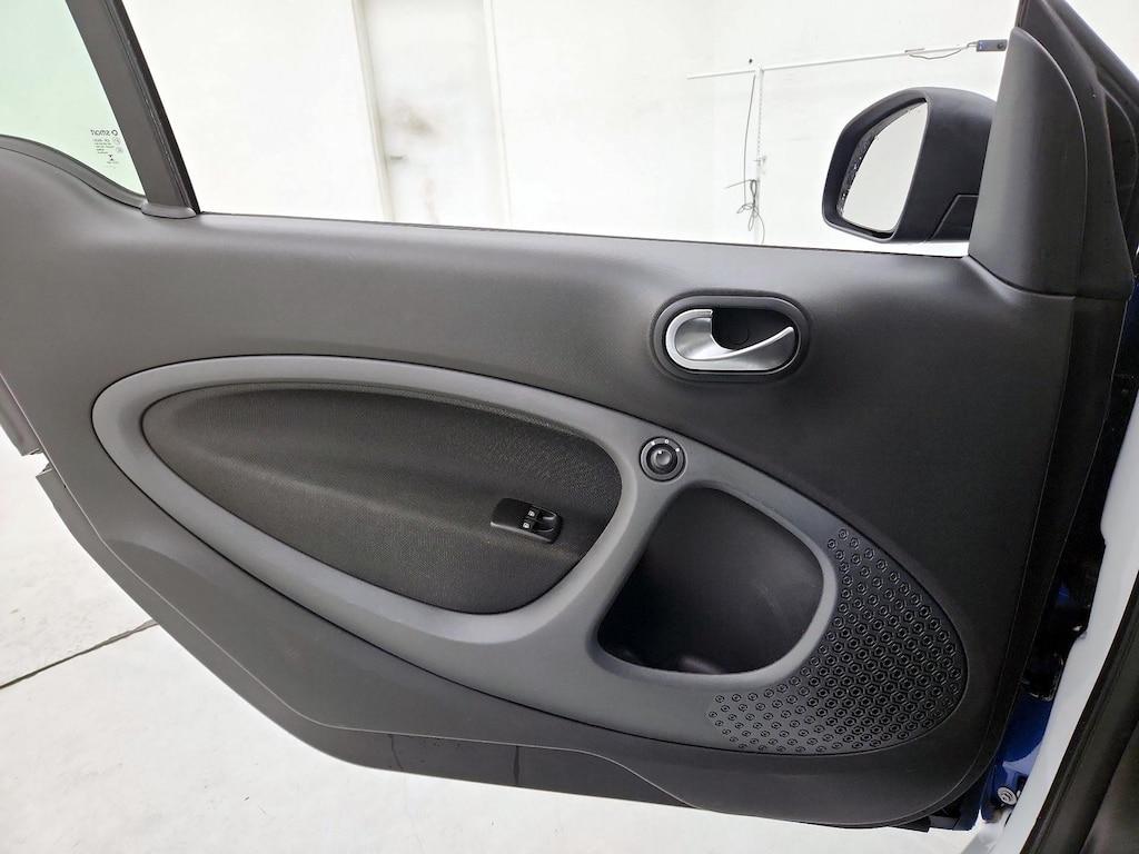 used 2016 smart ForTwo car, priced at $12,998