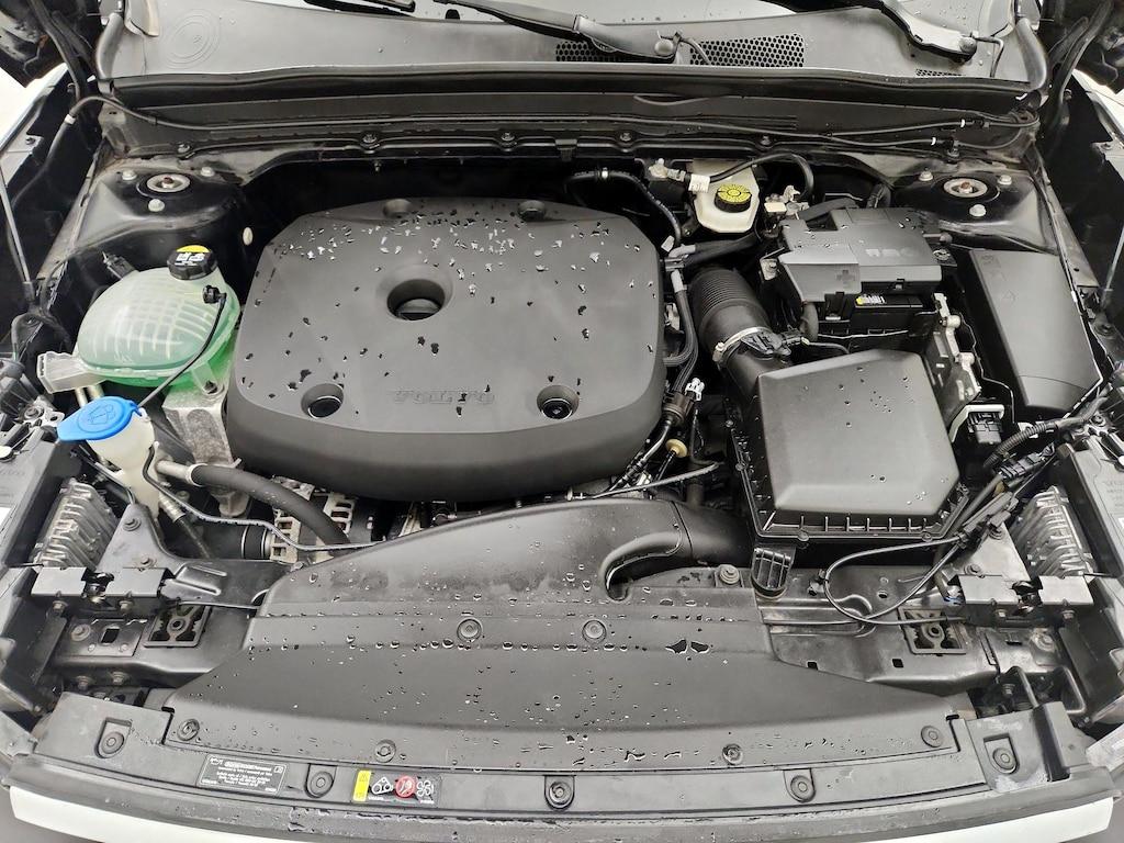 used 2022 Volvo XC40 car, priced at $25,998