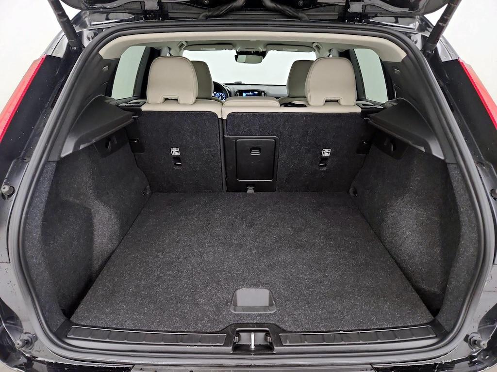 used 2022 Volvo XC40 car, priced at $25,998