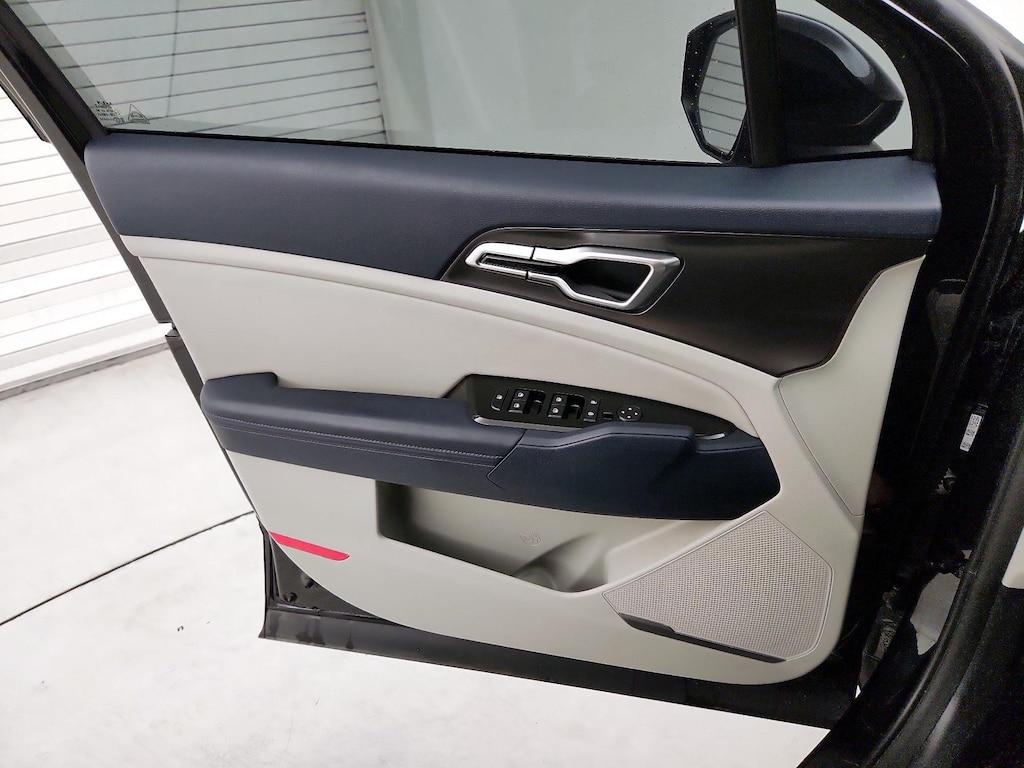 used 2025 Kia Sportage Hybrid car, priced at $29,998