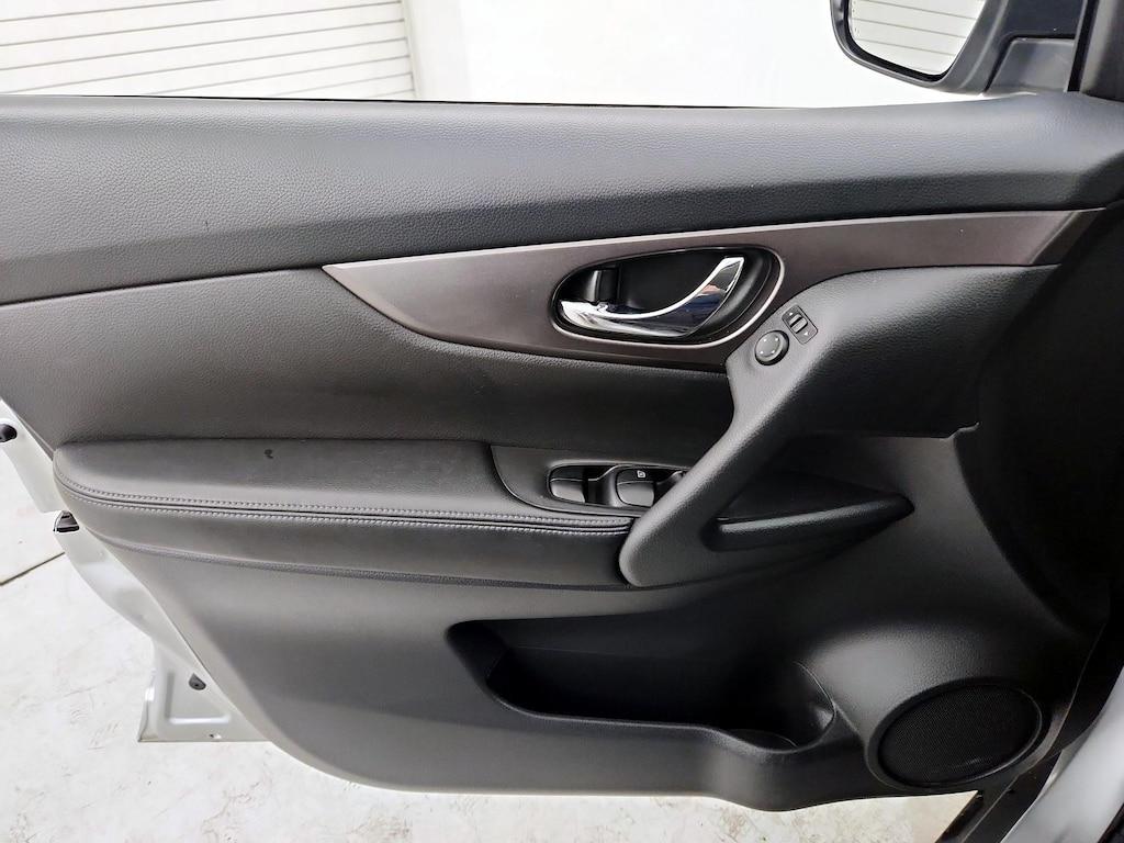 used 2015 Nissan Rogue car, priced at $14,998
