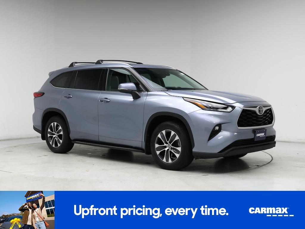 used 2021 Toyota Highlander car, priced at $34,998