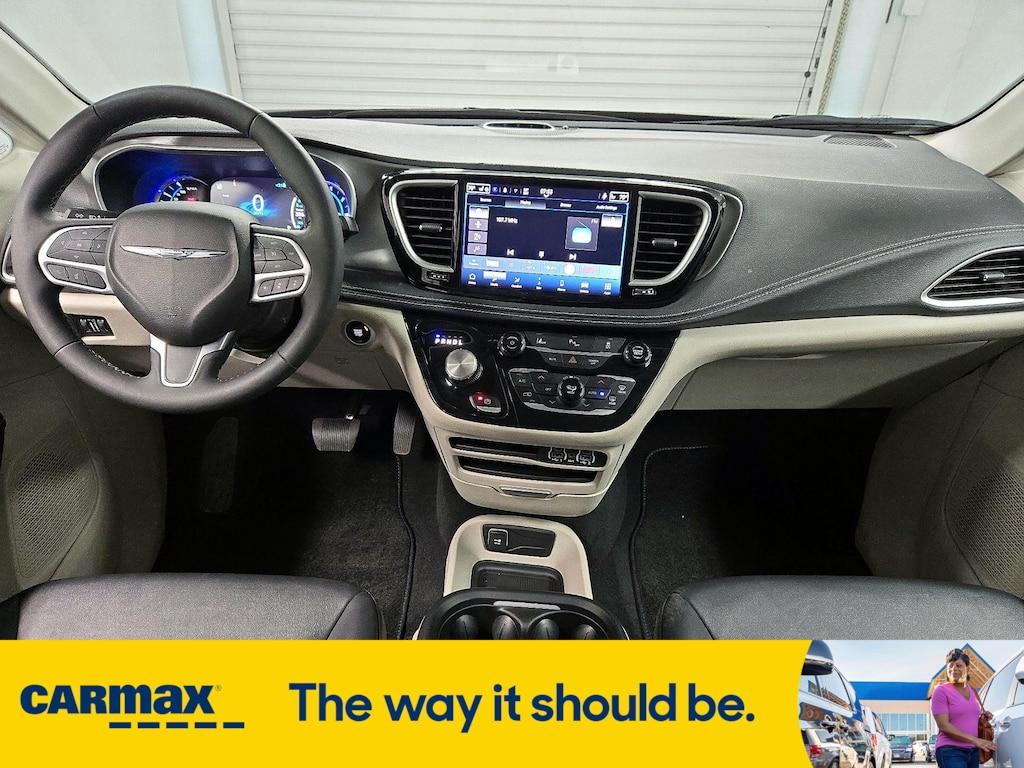 used 2024 Chrysler Pacifica Hybrid car, priced at $36,998