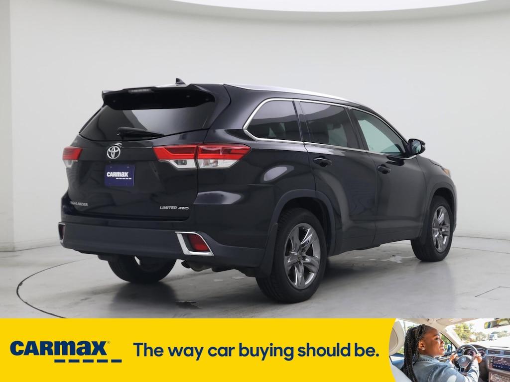 used 2018 Toyota Highlander car, priced at $32,998