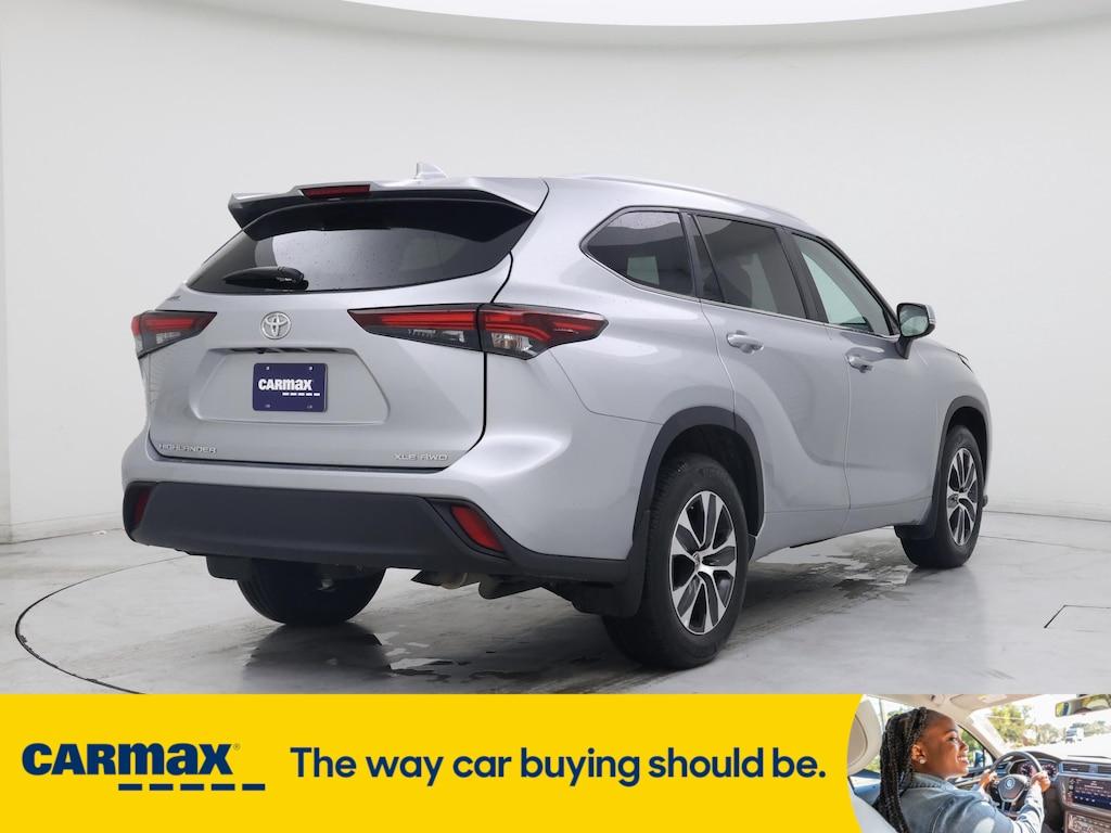 used 2024 Toyota Highlander car, priced at $42,998