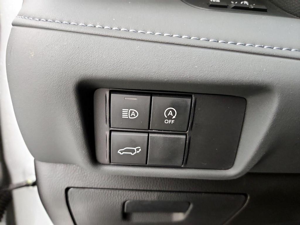used 2024 Toyota Highlander car, priced at $42,998