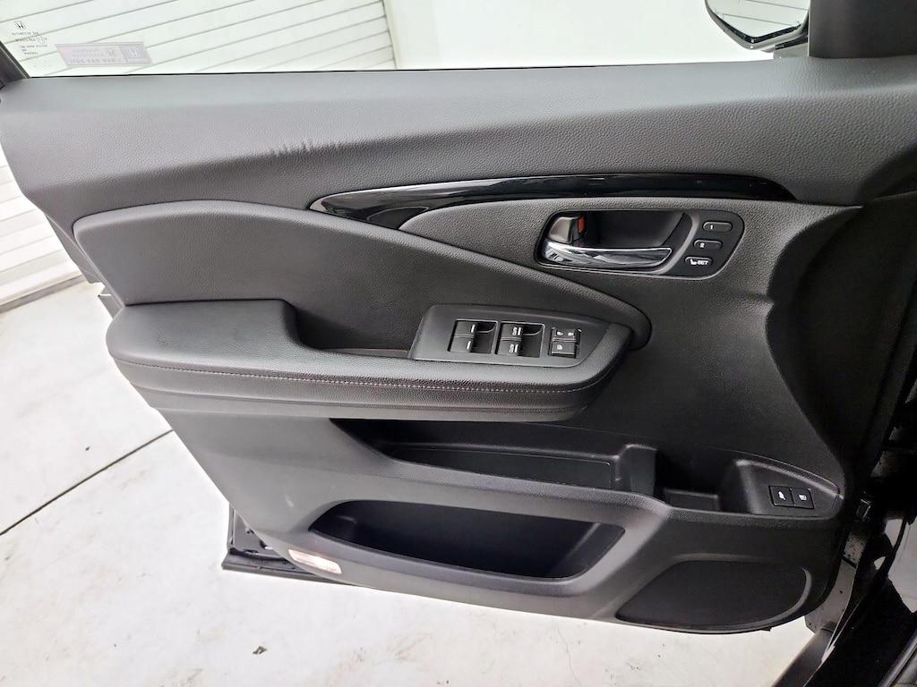 used 2020 Honda Pilot car, priced at $32,998