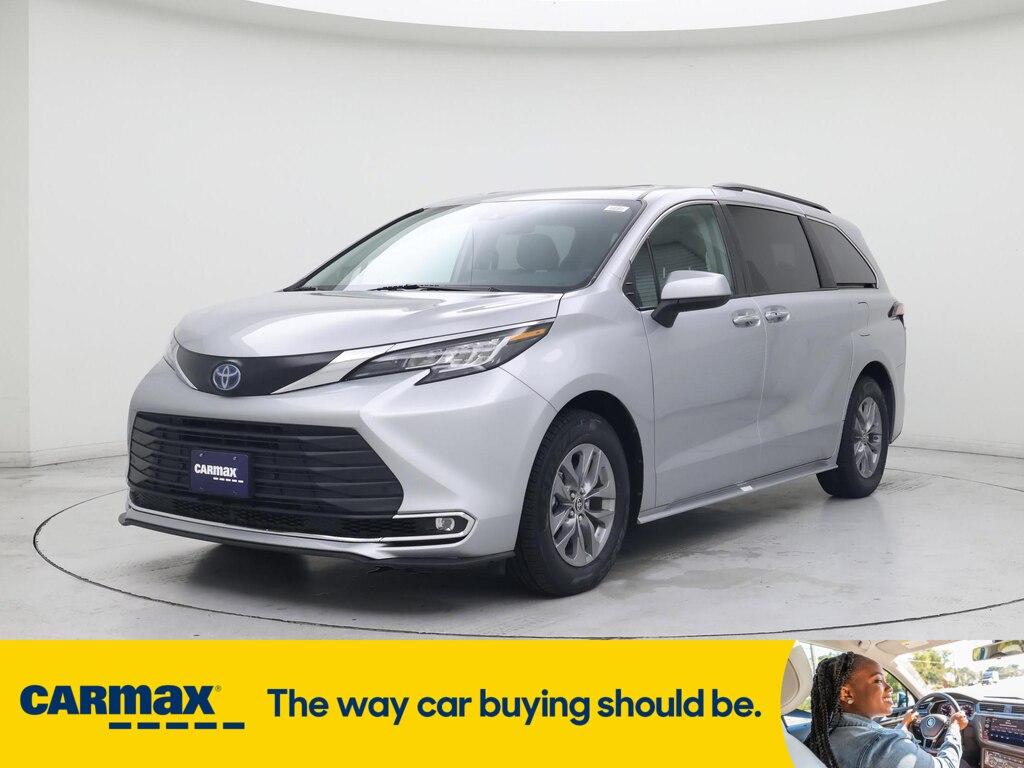 used 2022 Toyota Sienna car, priced at $37,998