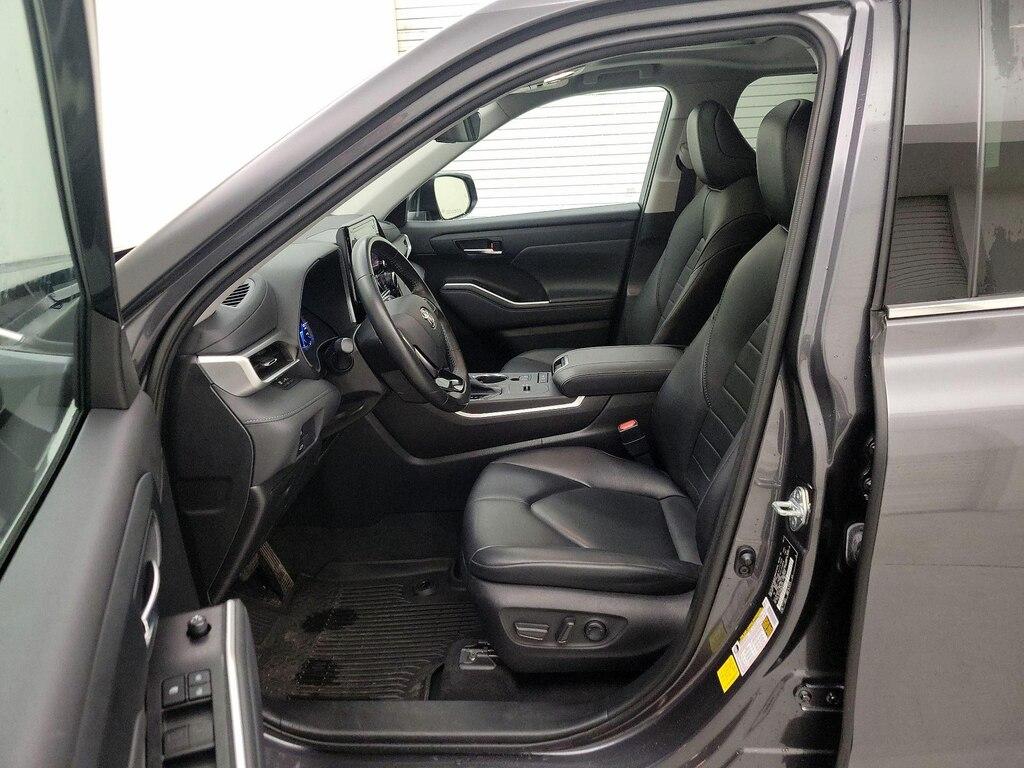 used 2021 Toyota Highlander Hybrid car, priced at $43,998