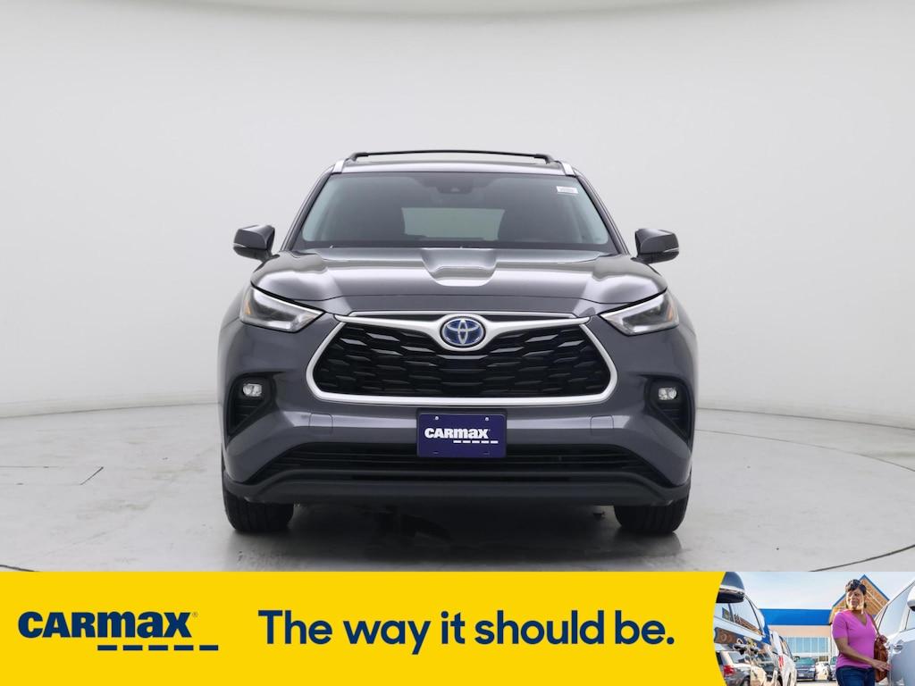 used 2021 Toyota Highlander Hybrid car, priced at $44,998