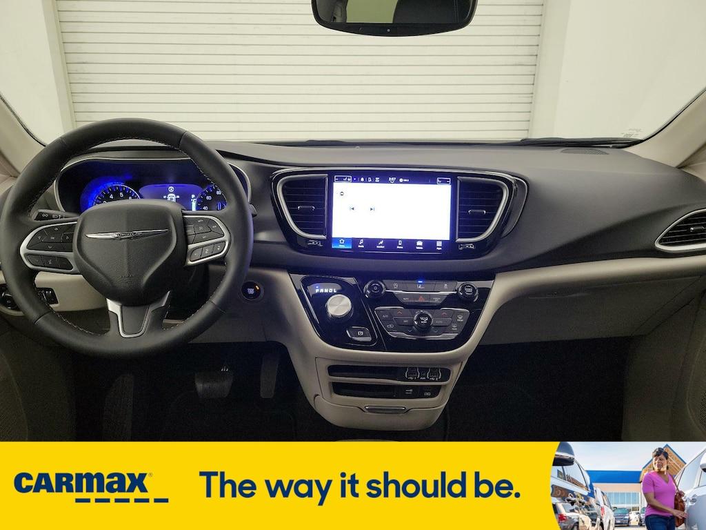 used 2022 Chrysler Pacifica car, priced at $24,998