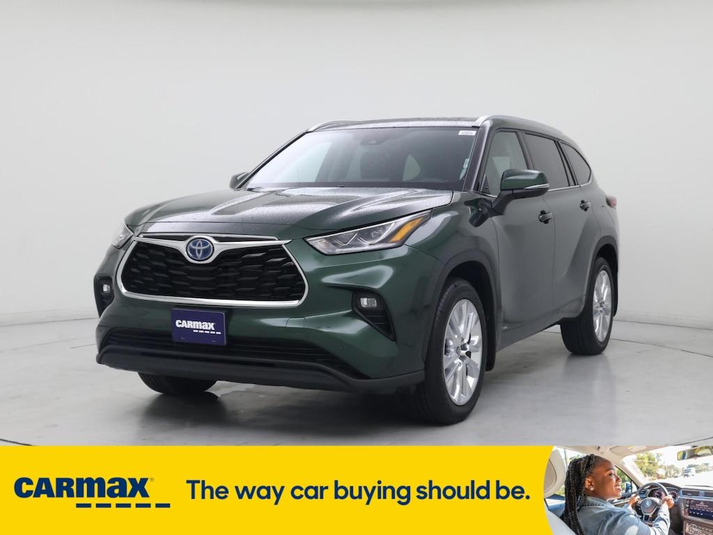 used 2024 Toyota Highlander Hybrid car, priced at $54,998