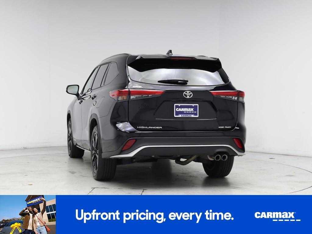 used 2023 Toyota Highlander car, priced at $40,998