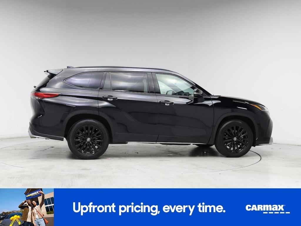 used 2023 Toyota Highlander car, priced at $40,998