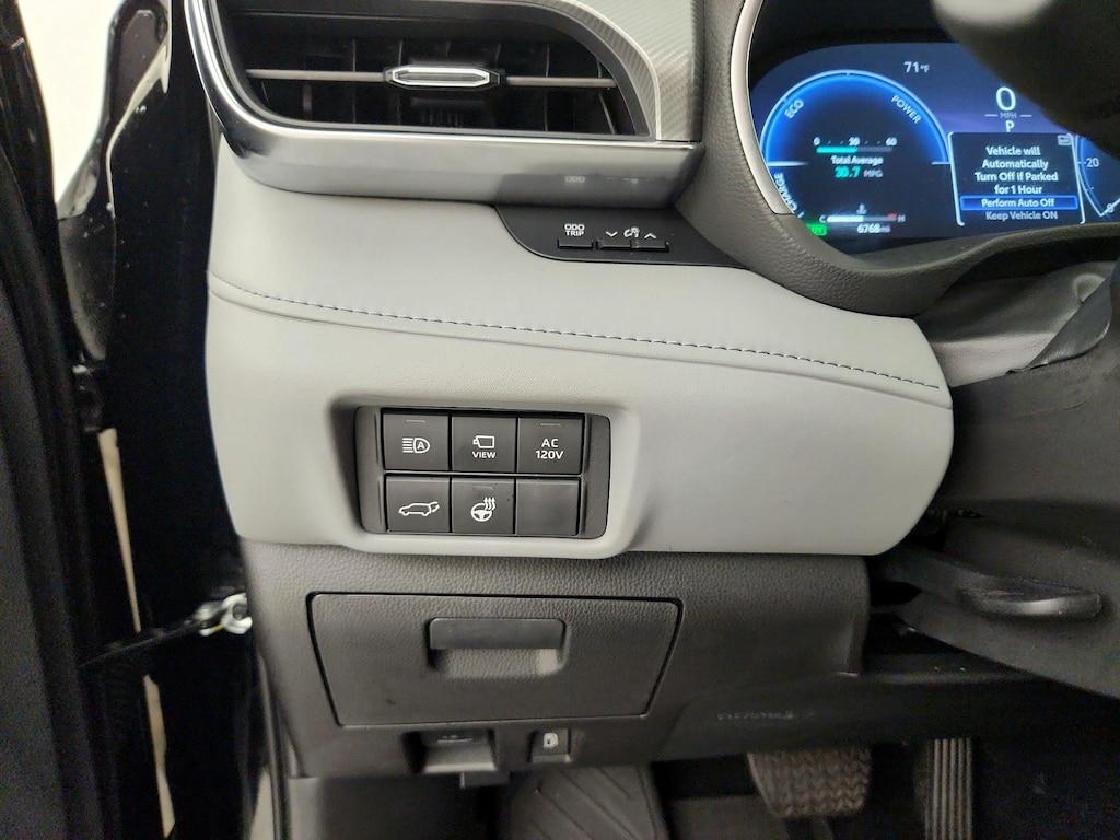 used 2025 Toyota Highlander Hybrid car, priced at $55,998