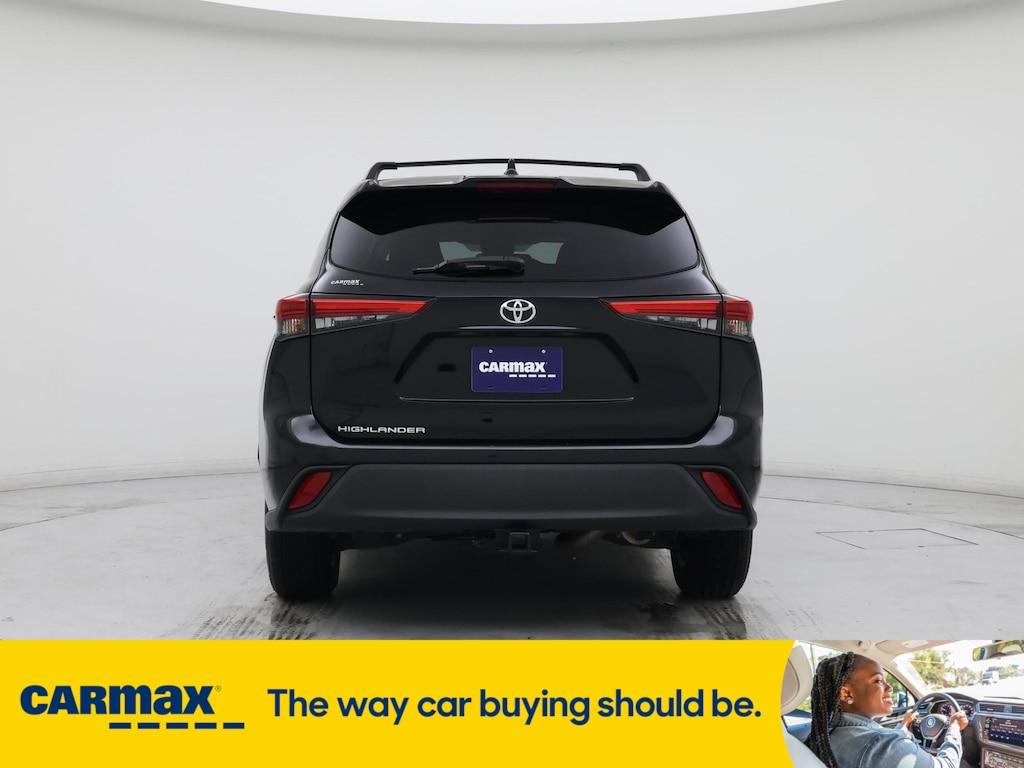 used 2021 Toyota Highlander car, priced at $28,998