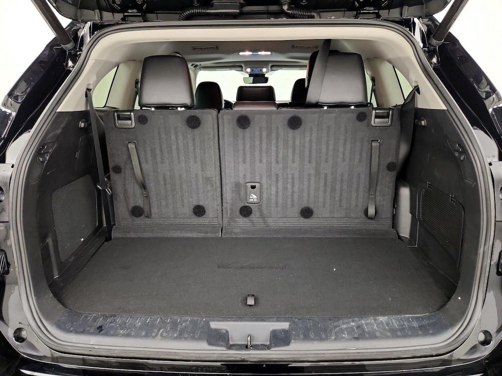 used 2022 Toyota Highlander car, priced at $41,998