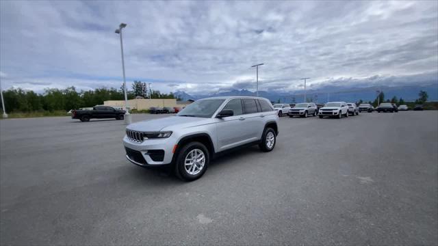 used 2025 Jeep Grand Cherokee car, priced at $39,990