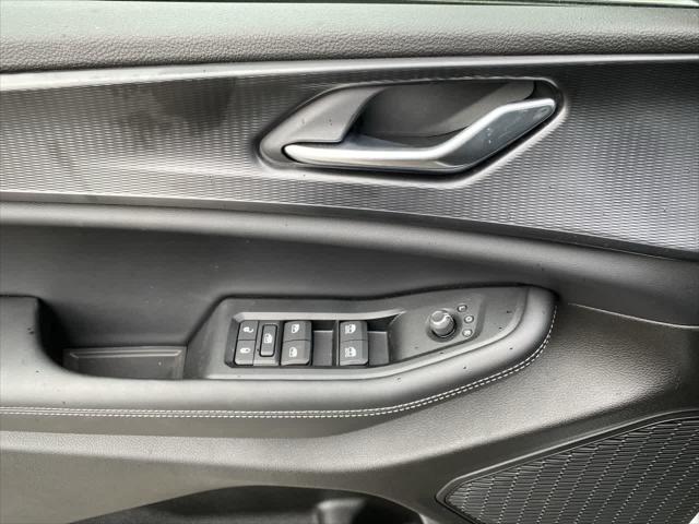 used 2025 Jeep Grand Cherokee car, priced at $39,990