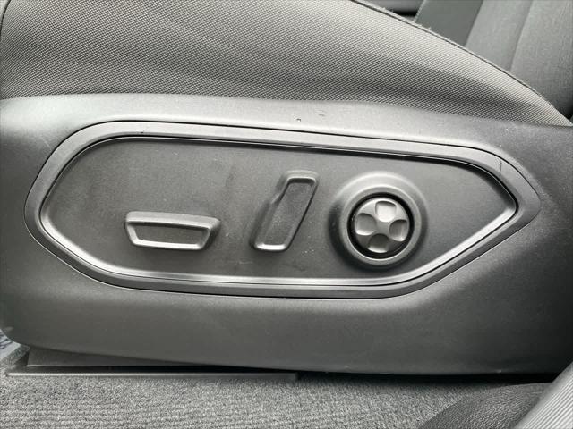 used 2025 Jeep Grand Cherokee car, priced at $39,990