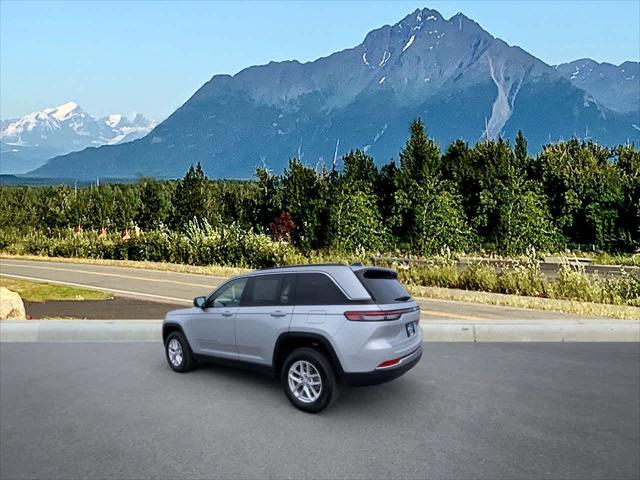 used 2025 Jeep Grand Cherokee car, priced at $39,990