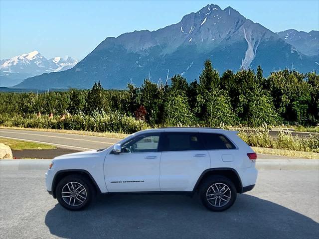 used 2022 Jeep Grand Cherokee car, priced at $28,490