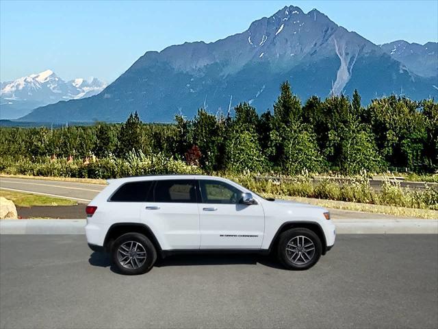 used 2022 Jeep Grand Cherokee car, priced at $28,490