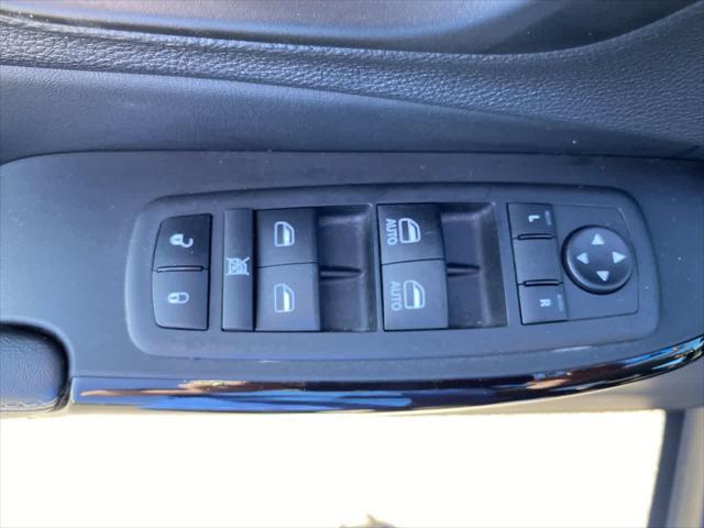 used 2023 Jeep Cherokee car, priced at $25,990