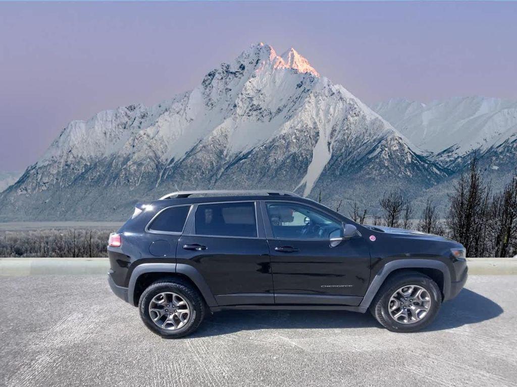 used 2020 Jeep Cherokee car, priced at $20,990