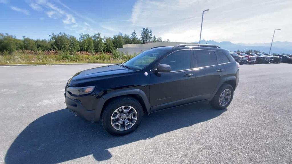 used 2020 Jeep Cherokee car, priced at $25,490