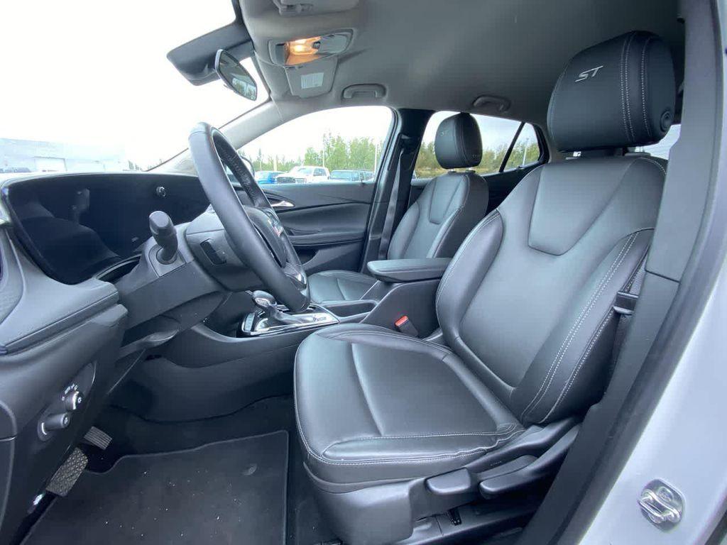 used 2024 Buick Encore GX car, priced at $24,990