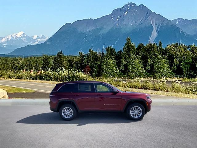 new 2025 Jeep Grand Cherokee car, priced at $42,197