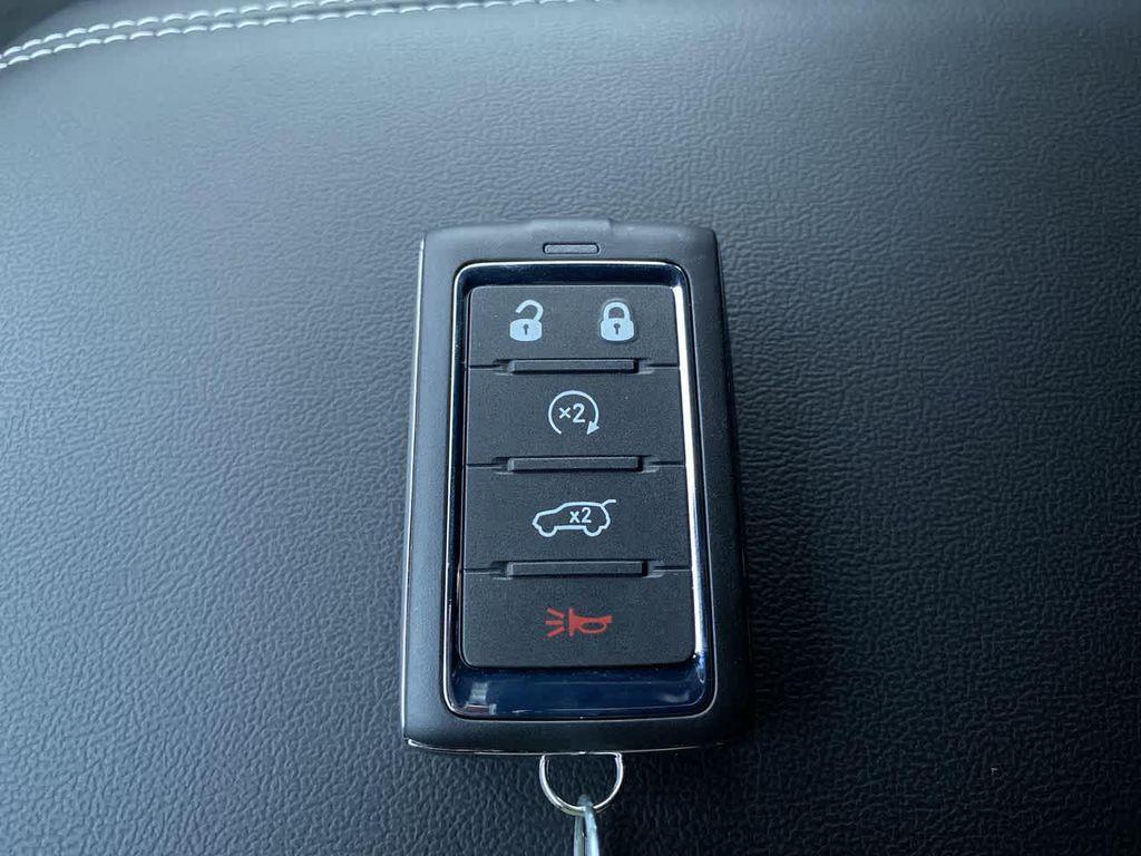 new 2025 Jeep Grand Cherokee car, priced at $43,717