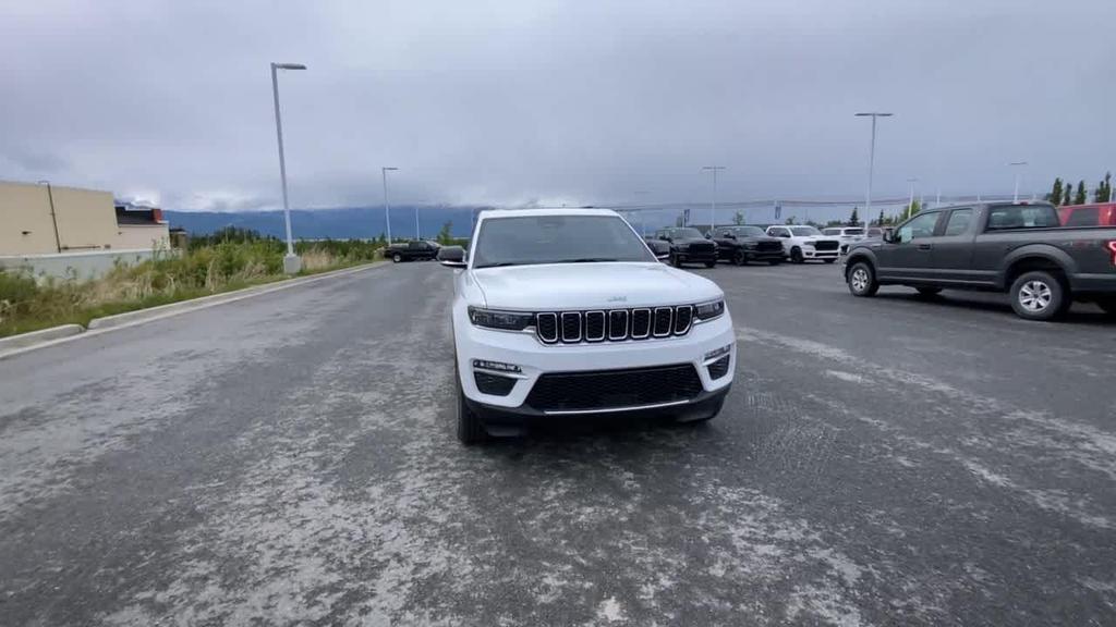 new 2025 Jeep Grand Cherokee car, priced at $46,458