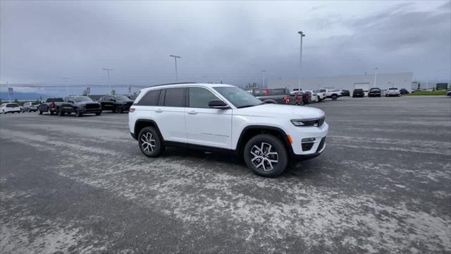 new 2025 Jeep Grand Cherokee car, priced at $49,073