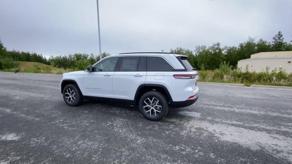 new 2025 Jeep Grand Cherokee car, priced at $46,458