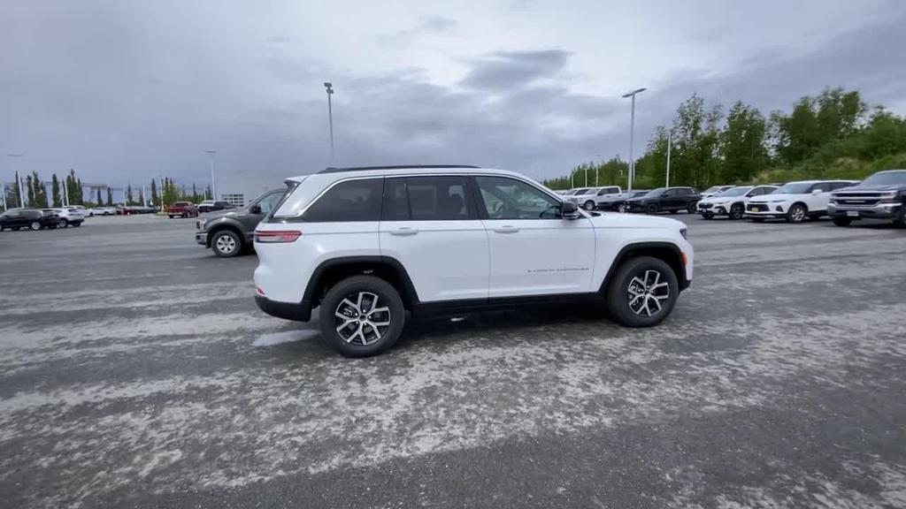 new 2025 Jeep Grand Cherokee car, priced at $46,458