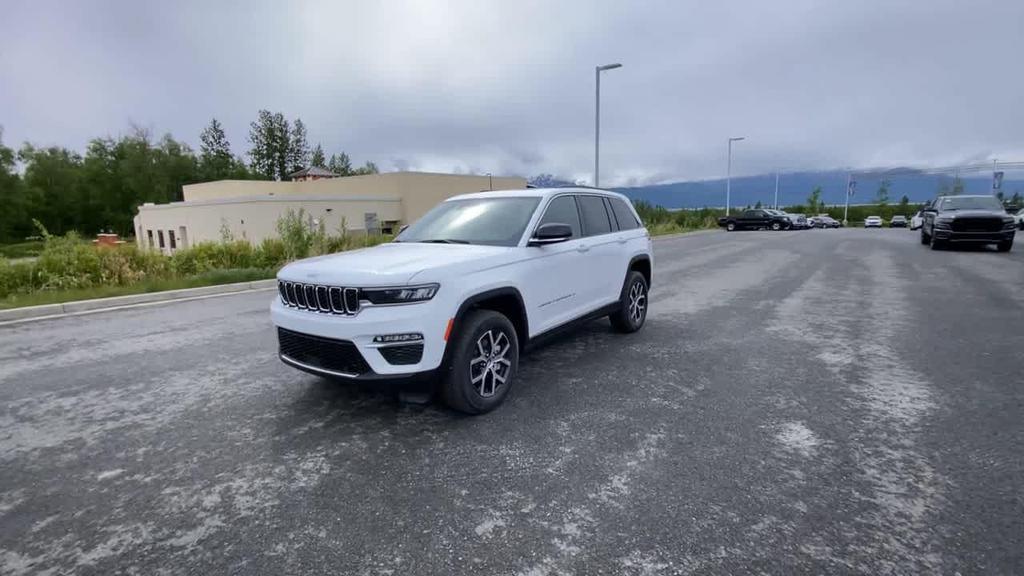 new 2025 Jeep Grand Cherokee car, priced at $46,458